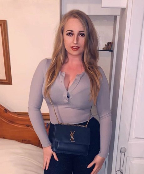 Ellie Cassidy photo 97