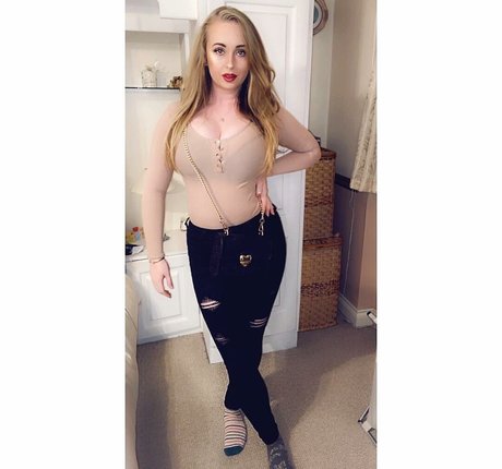 Ellie Cassidy photo 107