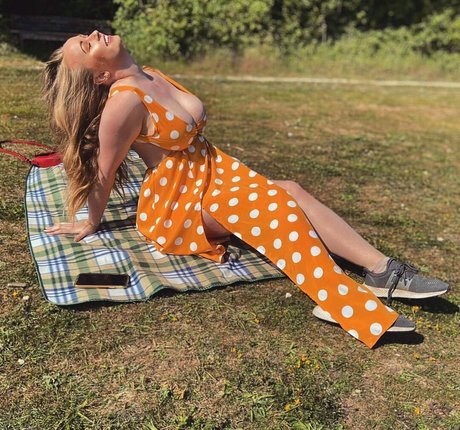 Ellie Cassidy photo 111