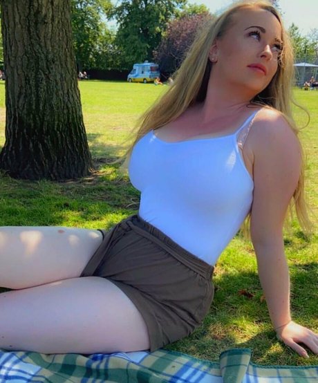 Ellie Cassidy photo 112