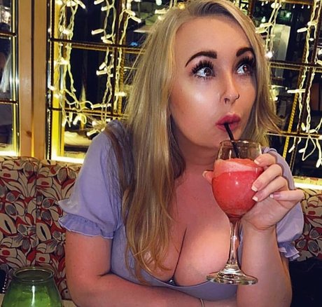 Ellie Cassidy photo 115