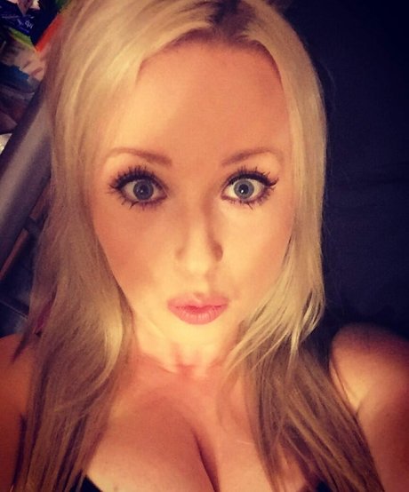 Ellie Cassidy photo 116