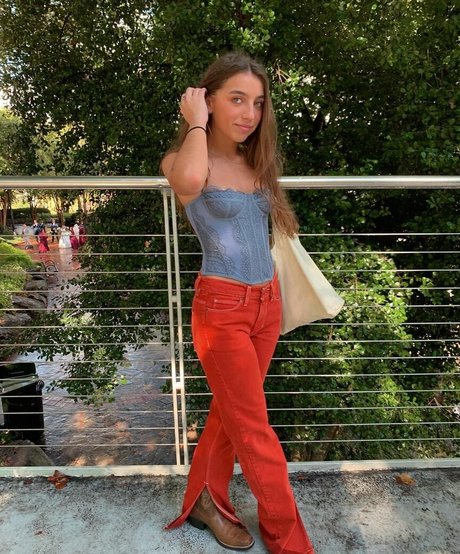 Ellie Dobleske photo 11