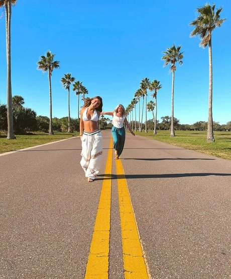 Ellie Dobleske photo 16