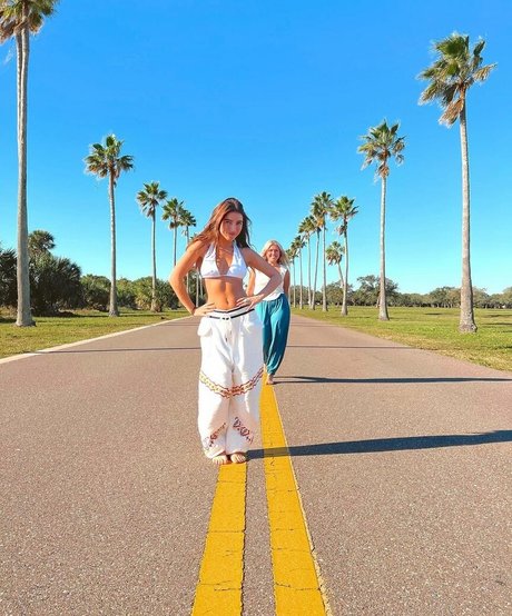 Ellie Dobleske photo 23