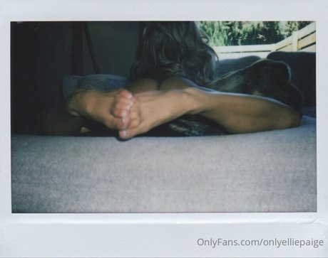 Ellie Paige photo 70