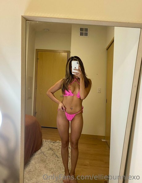 Ellie bunniexo photo 3