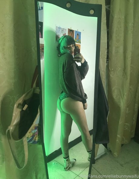 Profile photo of Elliebunnywaifu