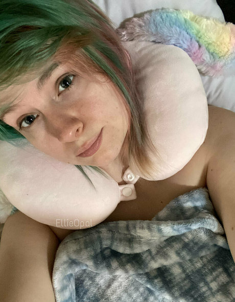 Ellieopalfree photo 7
