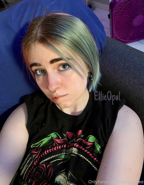Ellieopalfree photo 108