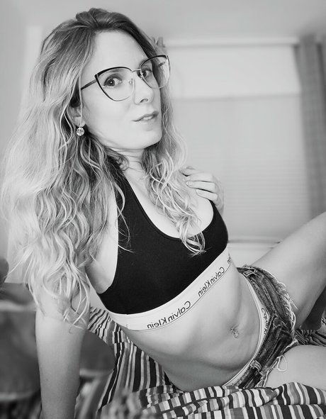 Ellyedelweiss photo 4