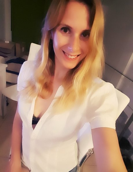 Profile photo of Ellyedelweiss