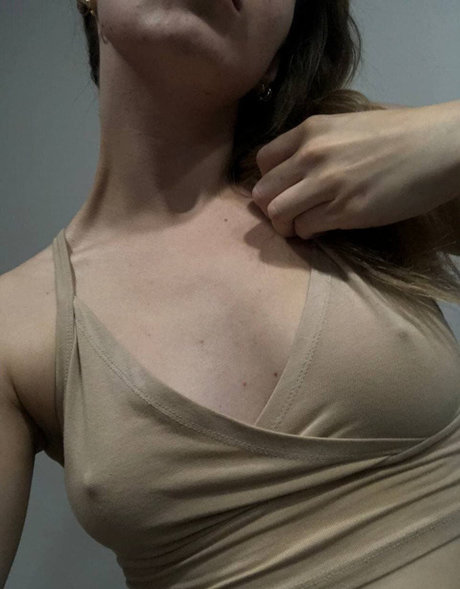 Elsa Jay photo 113