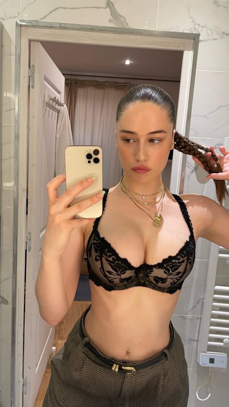 Elsie Hewitt photo 171