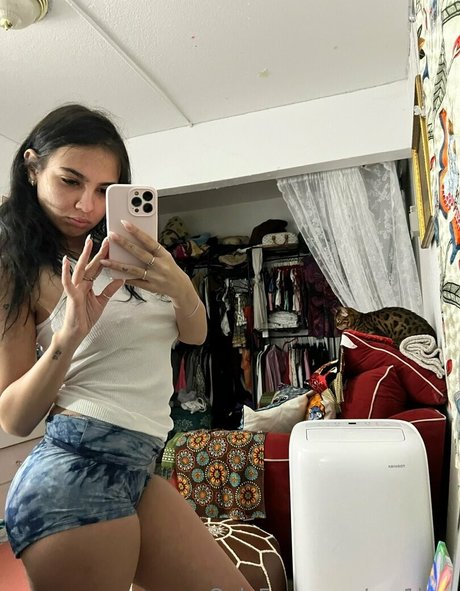 Em1lina photo 101
