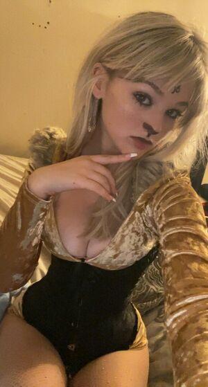 Ember Vail photo 9