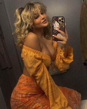 Ember Vail photo 13