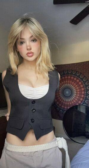 Ember Vail photo 15