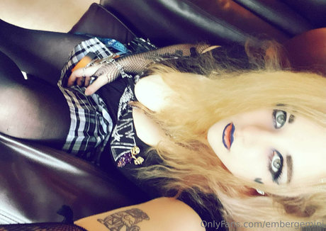 Embergemini photo 235