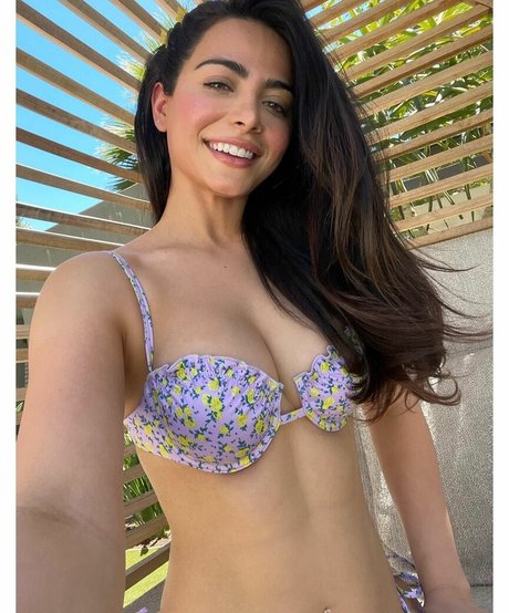Emeraude Toubia photo 13