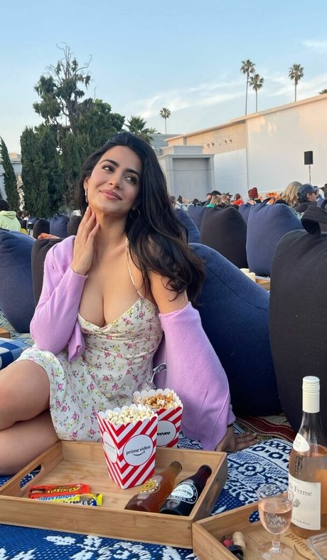 Emeraude Toubia photo 18