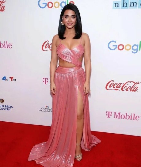 Emeraude Toubia photo 41