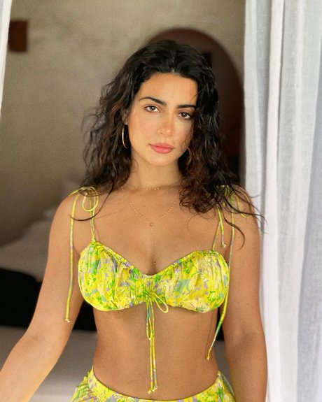 Emeraude Toubia photo 43