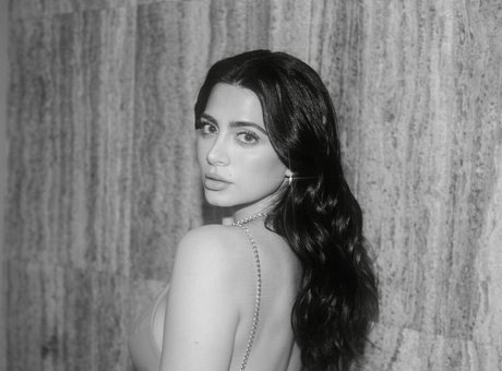 Emeraude Toubia photo 56