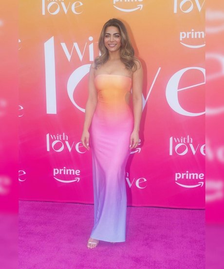 Emeraude Toubia photo 60