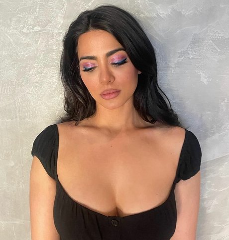 Emeraude Toubia photo 61