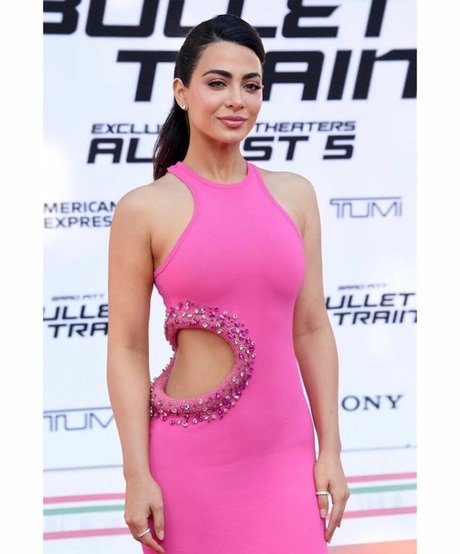 Emeraude Toubia photo 72