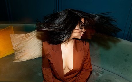 Emeraude Toubia photo 77