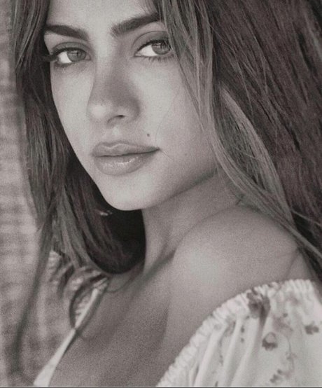 Emeraude Toubia photo 93
