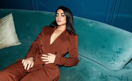 Emeraude Toubia photo 94