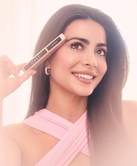 Emeraude Toubia photo 100
