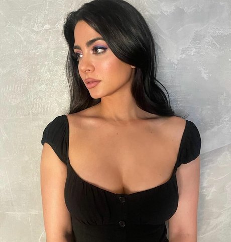 Emeraude Toubia photo 121