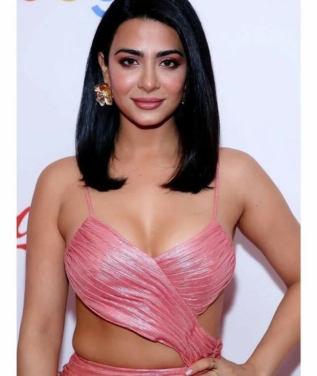 Emeraude Toubia photo 126