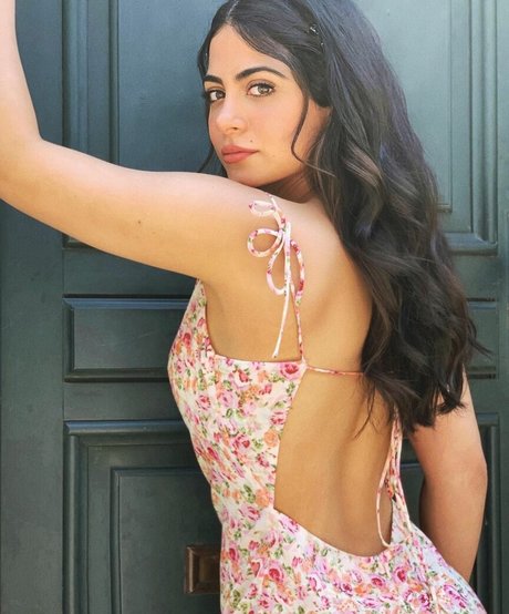 Emeraude Toubia photo 144