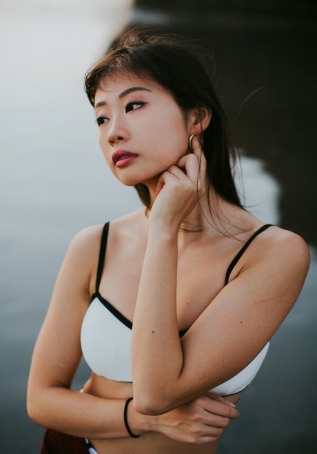 Emi Wong photo 25