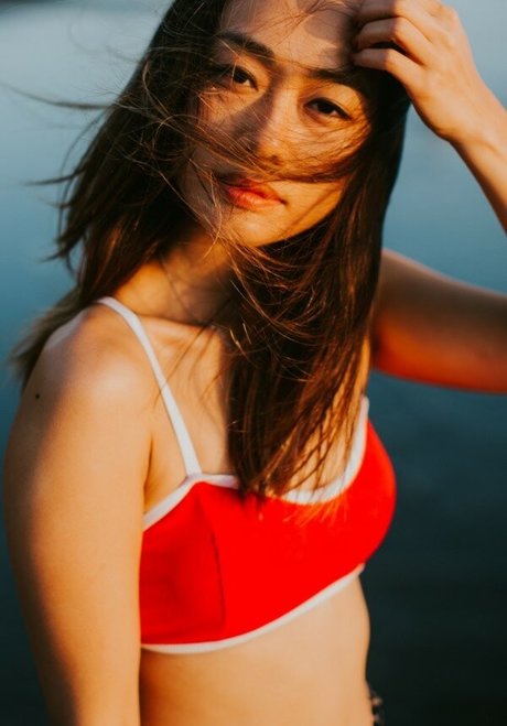 Emi Wong photo 28