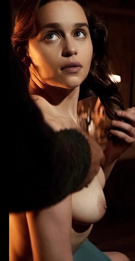 Emilia Clarke photo 9