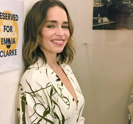 Emilia Clarke photo 68