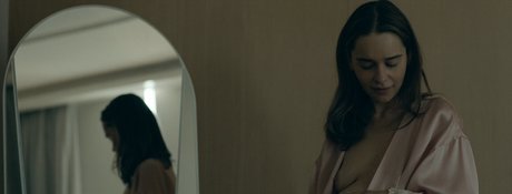 Emilia Clarke photo 86