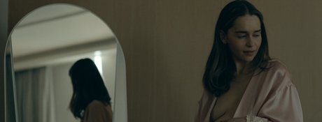 Emilia Clarke photo 90
