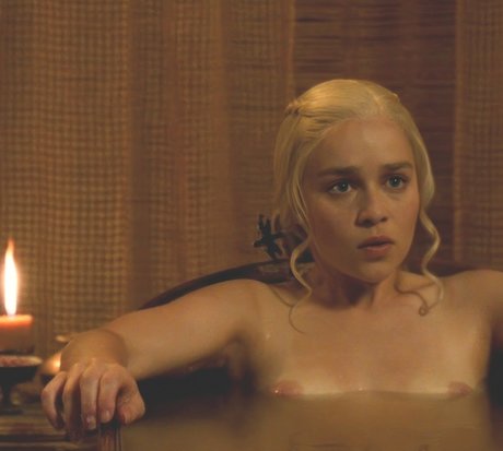 Emilia Clarke photo 143