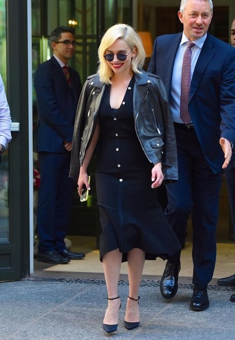 Emilia Clarke photo 323