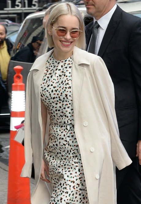 Emilia Clarke photo 341