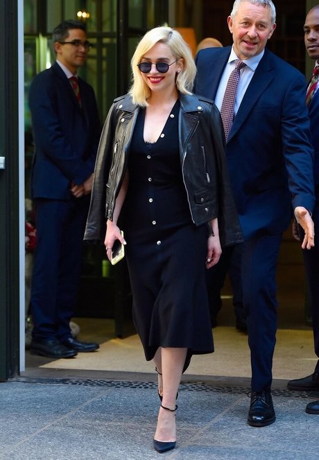 Emilia Clarke photo 343