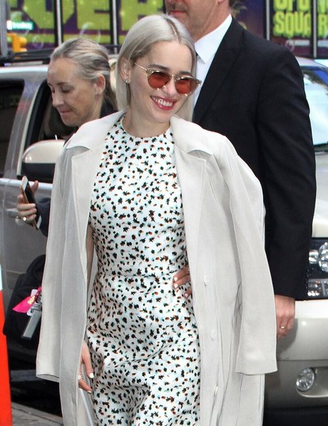 Emilia Clarke photo 354
