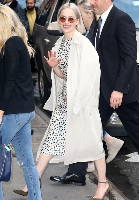 Emilia Clarke photo 371